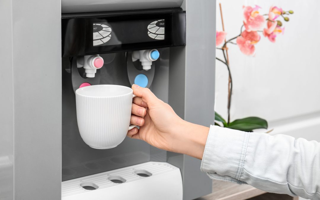 Pros and Cons of Using Water Dispensers: Examining the Benefits and Drawbacks of Water Dispenser Technology